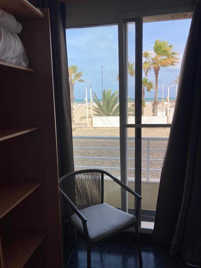 Malvarrosa Beach Rooms Valencia Exterior foto