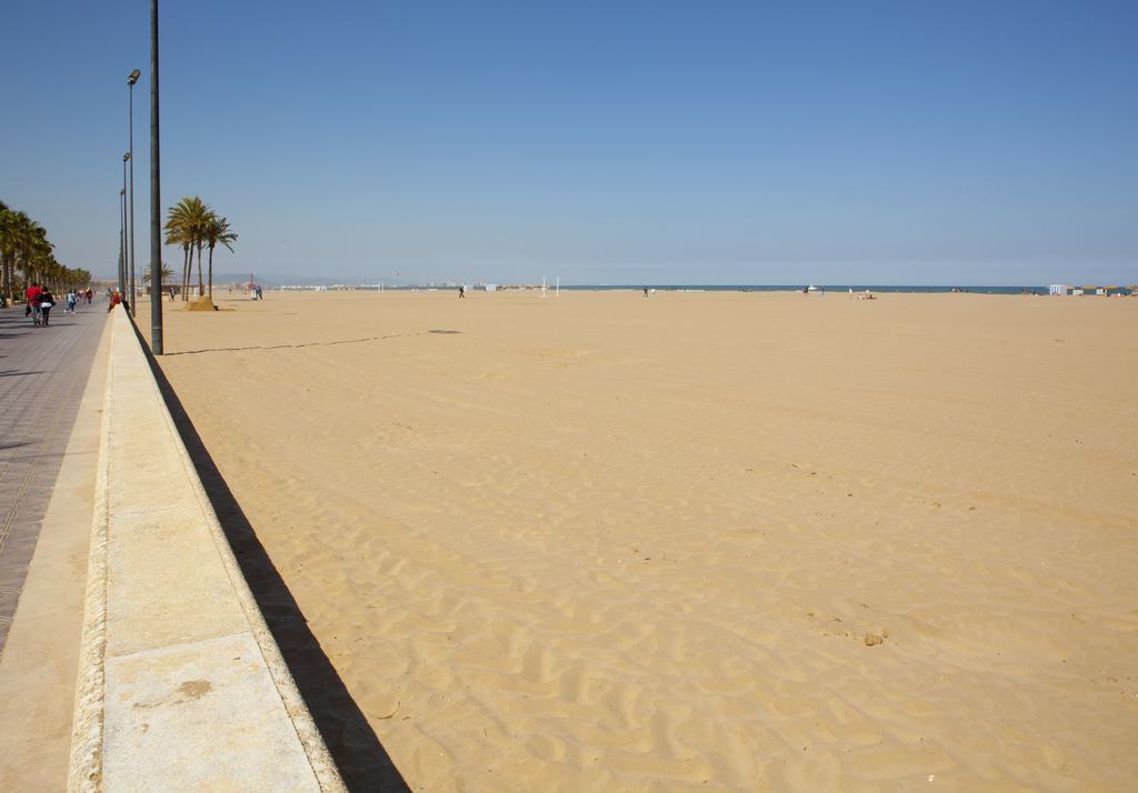 Malvarrosa Beach Rooms Valencia Exterior foto